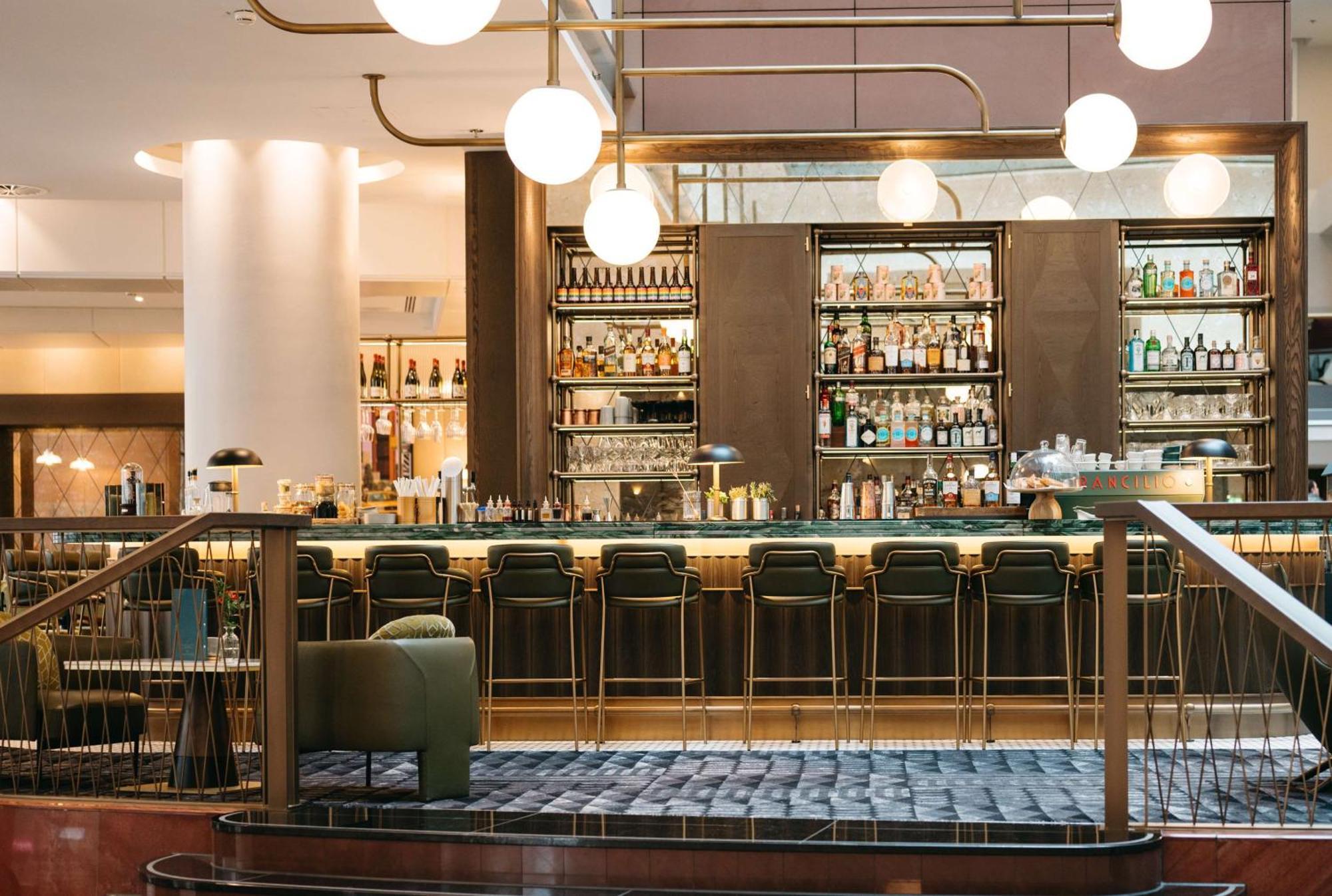 Hilton Frankfurt City Centre Frankfurt am Main Exterior photo The bar at the Conrad London St. George's Wharf